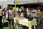 stojnica s promocijskim gradivom Zveze društev